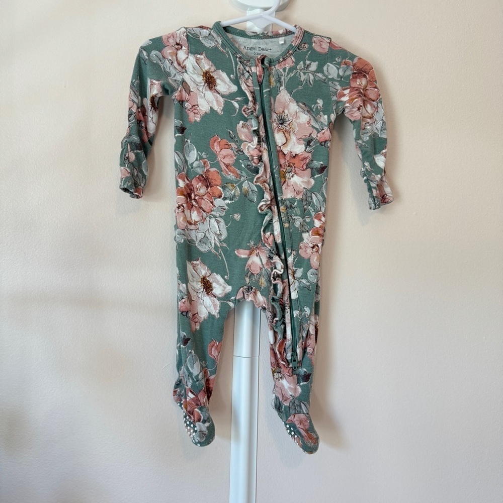 Angel Dear Woodrose Floral Two-Way Ruffle Zipper Footie - Picture 9 of 11